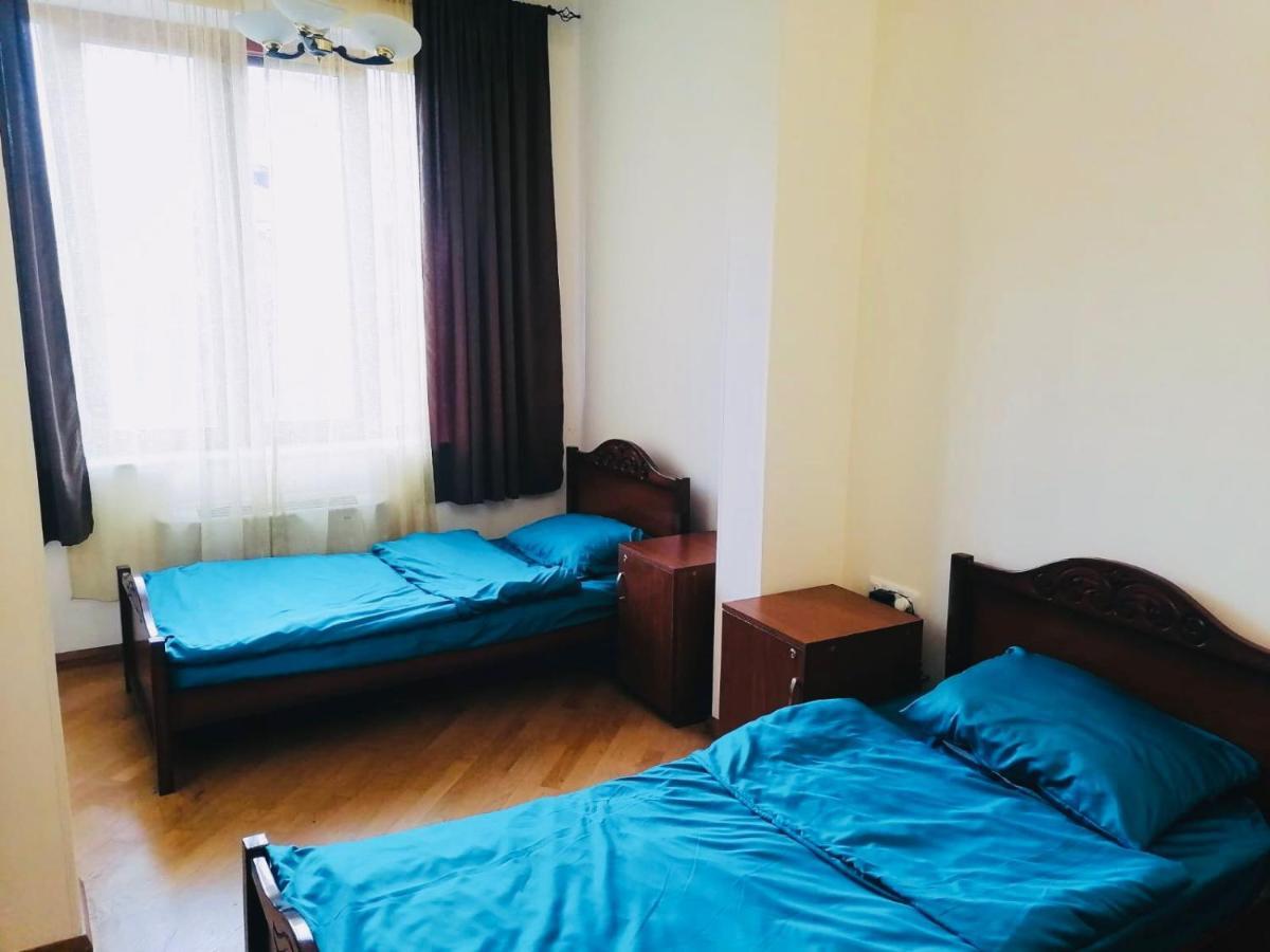 יירבאן Arevahostel&Apartment מראה חיצוני תמונה