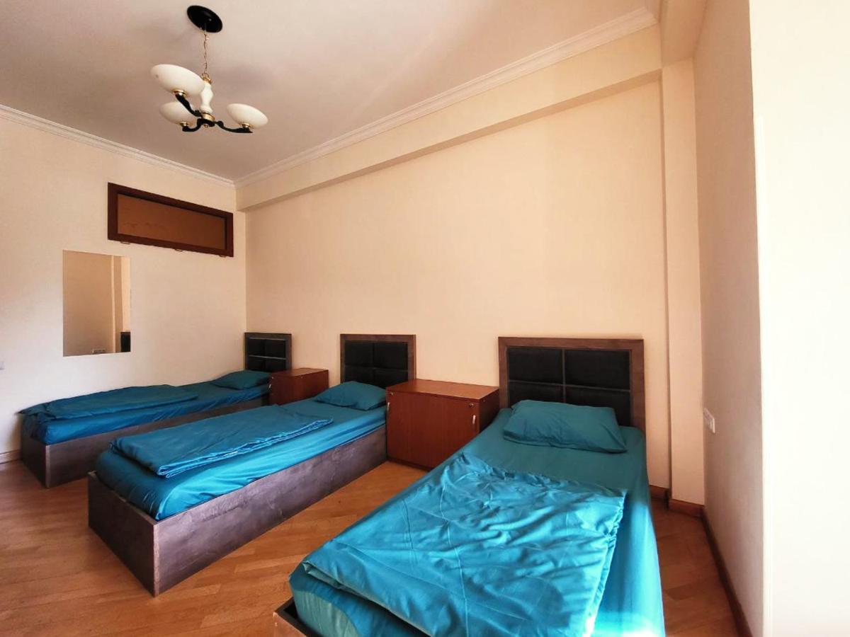 יירבאן Arevahostel&Apartment מראה חיצוני תמונה